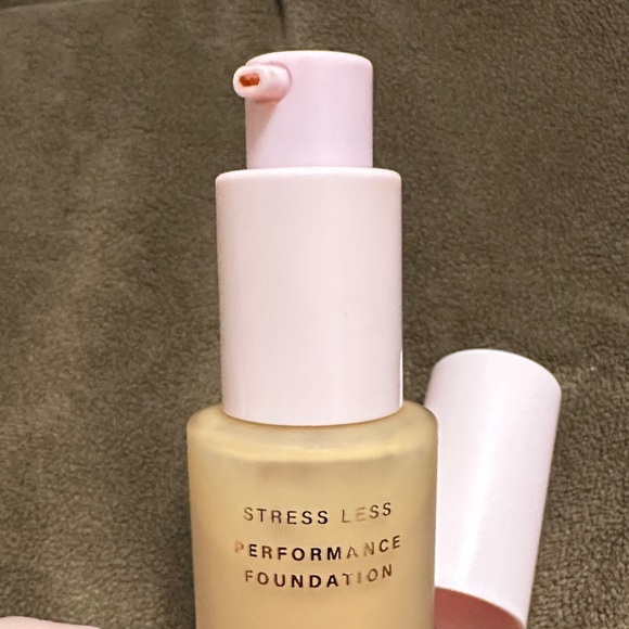 Mally Beauty Stress Less Performance Foundation - Beige  Mally Beauty Stress Less Performance Foundation - TAN